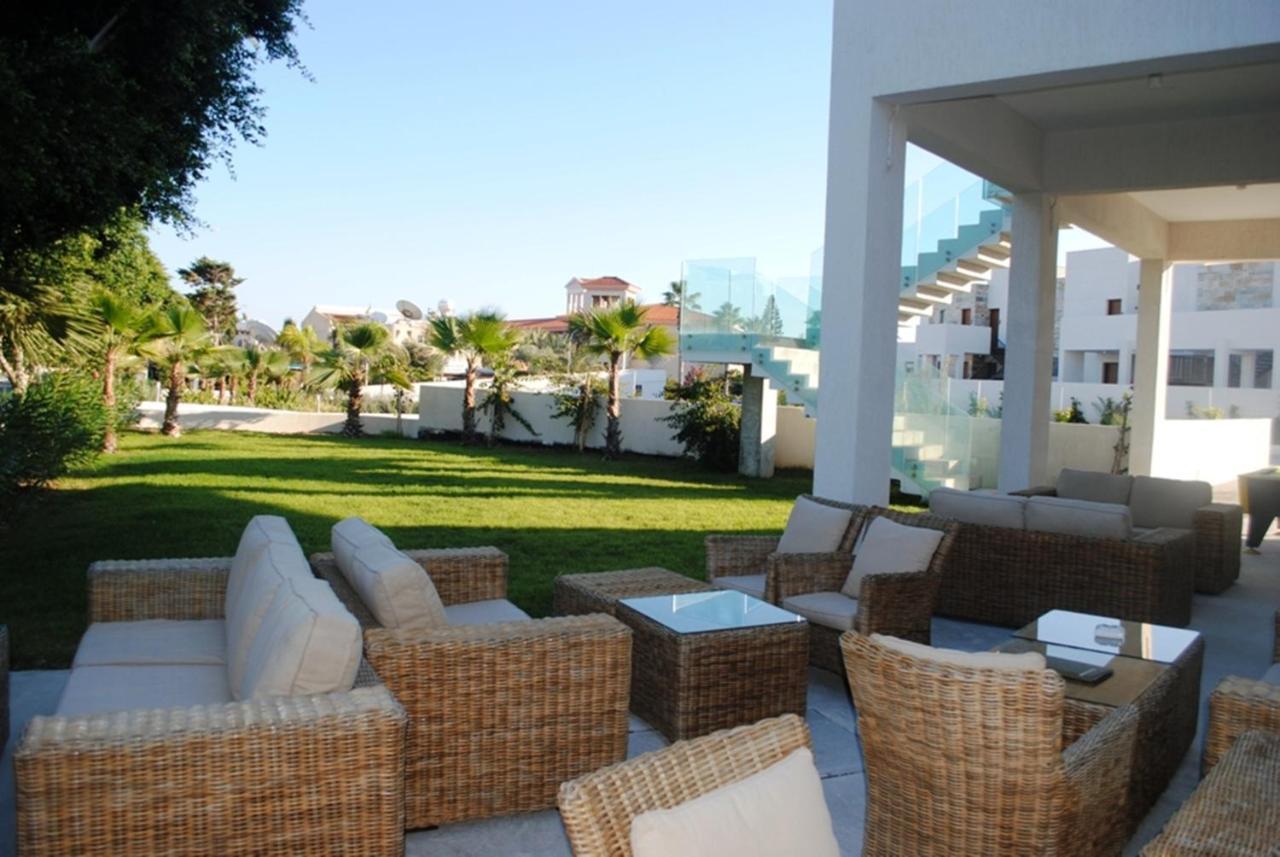 Gold Lagoon Kosher Hotel Paphos Exterior photo