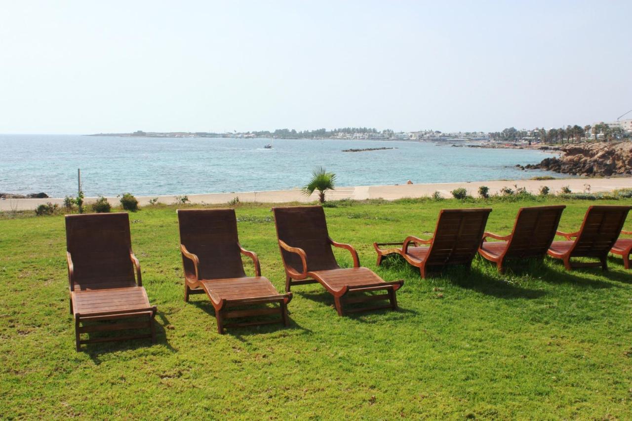 Gold Lagoon Kosher Hotel Paphos Exterior photo