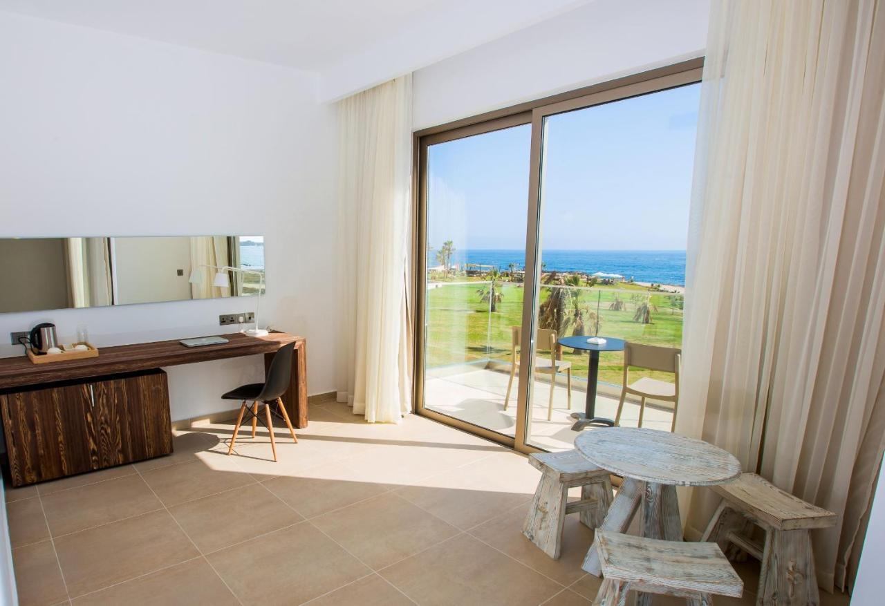 Gold Lagoon Kosher Hotel Paphos Exterior photo