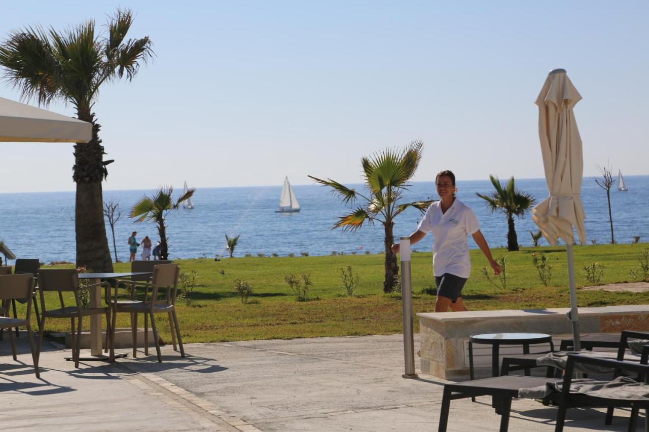 Gold Lagoon Kosher Hotel Paphos Exterior photo