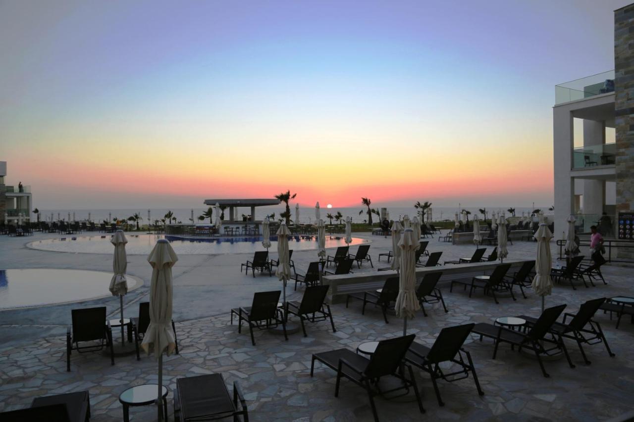 Gold Lagoon Kosher Hotel Paphos Exterior photo